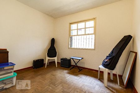 Quarto 2 de casa para alugar com 2 quartos, 120m² em Vila Anhanguera, São Paulo
