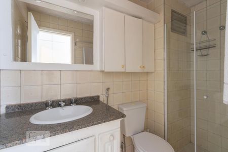 Banheiro de apartamento à venda com 1 quarto, 42m² em Vila Nova Conceição, São Paulo