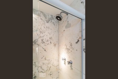 Banheiro de kitnet/studio para alugar com 1 quarto, 34m² em Itaim Bibi, São Paulo