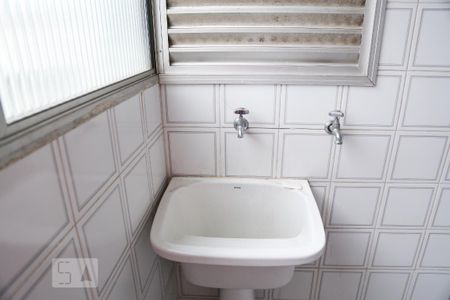Apartamento para alugar com 65m², 2 quartos e 1 vagaBanheiro de Serviço