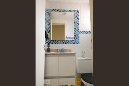 Banheiro de apartamento para alugar com 2 quartos, 48m² em Dos Casa, São Bernardo do Campo