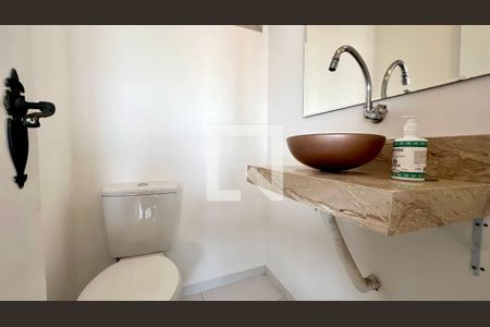 Lavabo de apartamento para alugar com 4 quartos, 126m² em Sumarezinho, São Paulo