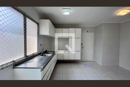 Apartamento para alugar com 126m², 4 quartos e 2 vagas Apartamento para alugar com 126m², 4 quartos e 2 vagasCozinha