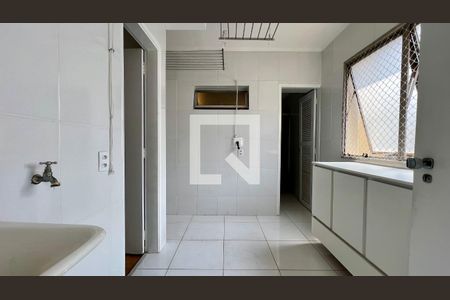 Apartamento para alugar com 126m², 4 quartos e 2 vagas Apartamento para alugar com 126m², 4 quartos e 2 vagasÁrea de Serviço