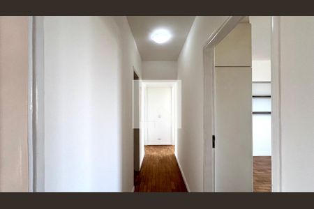 Apartamento para alugar com 126m², 4 quartos e 2 vagas Apartamento para alugar com 126m², 4 quartos e 2 vagasCorredor