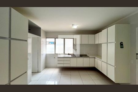 Cozinha de apartamento para alugar com 4 quartos, 126m² em Sumarezinho, São Paulo