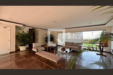 Apartamento para alugar com 126m², 4 quartos e 2 vagas Apartamento para alugar com 126m², 4 quartos e 2 vagasHall de entrada