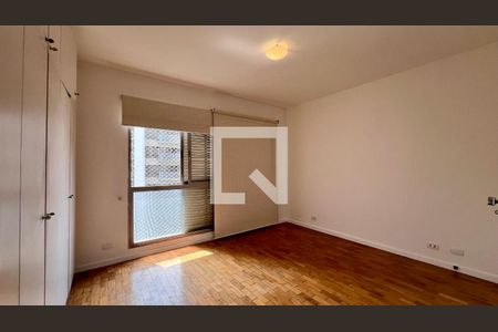 Apartamento para alugar com 126m², 4 quartos e 2 vagas Apartamento para alugar com 126m², 4 quartos e 2 vagasSuíte