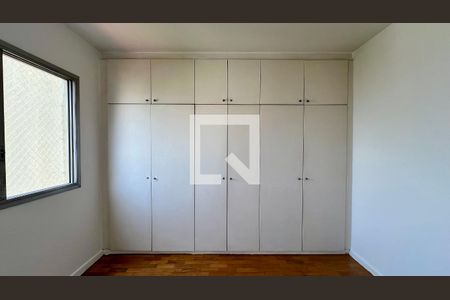 Apartamento para alugar com 126m², 4 quartos e 2 vagas Apartamento para alugar com 126m², 4 quartos e 2 vagasQuarto 2