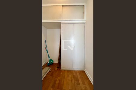 Apartamento para alugar com 126m², 4 quartos e 2 vagas Apartamento para alugar com 126m², 4 quartos e 2 vagasQuarto de Serviço