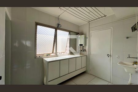 Apartamento para alugar com 126m², 4 quartos e 2 vagas Apartamento para alugar com 126m², 4 quartos e 2 vagasÁrea de Serviço