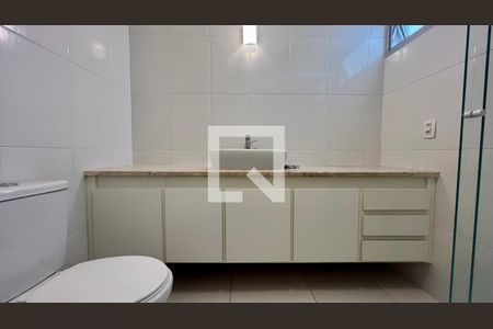 Apartamento para alugar com 126m², 4 quartos e 2 vagas Apartamento para alugar com 126m², 4 quartos e 2 vagasBanheiro