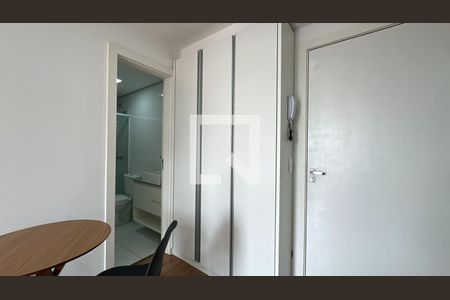 sala de apartamento para alugar com 1 quarto, 30m² em Água Verde, Curitiba