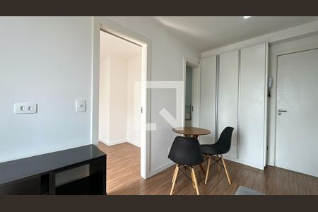 sala de apartamento para alugar com 1 quarto, 30m² em Água Verde, Curitiba