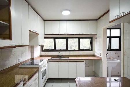 Apartamento à venda com 120m², 3 quartos e 2 vagasCozinha