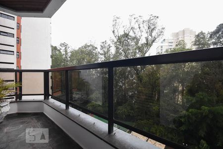 Apartamento à venda com 120m², 3 quartos e 2 vagasVaranda da Suíte