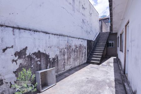 Casa à venda com 185m², 2 quartos e 2 vagasQuintal
