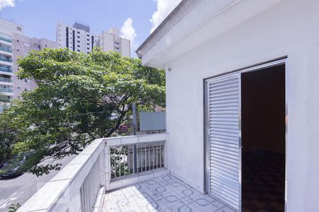 Varanda Quarto 1 de casa à venda com 2 quartos, 185m² em Vila Ipojuca, São Paulo