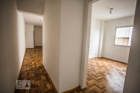 Corredor de apartamento para alugar com 2 quartos, 94m² em Planalto Paulista, São Paulo