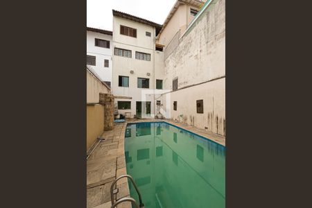 Casa à venda com 380m², 4 quartos e 8 vagasPiscina