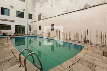 Casa à venda com 380m², 4 quartos e 8 vagasPiscina
