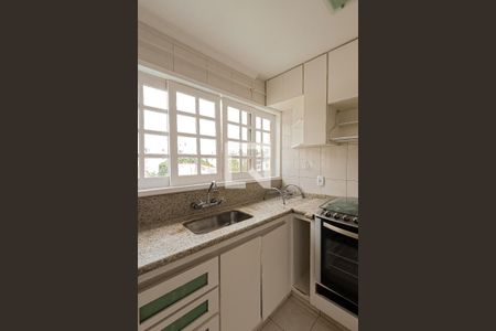 Casa à venda com 380m², 4 quartos e 8 vagasCozinha