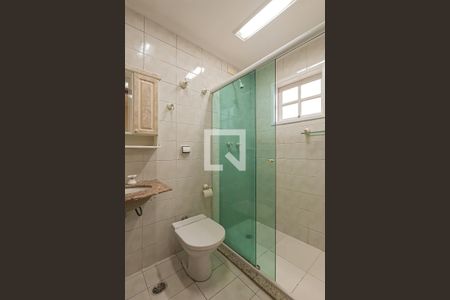 Casa à venda com 380m², 4 quartos e 8 vagasBanheiro da Suíte 3