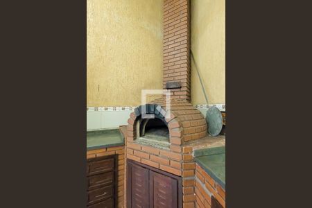 Casa à venda com 380m², 4 quartos e 8 vagasChurrasqueira