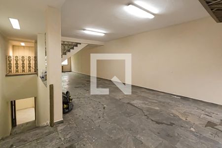 Casa à venda com 380m², 4 quartos e 8 vagasGaragem