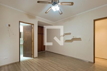 Casa à venda com 380m², 4 quartos e 8 vagasSuíte 2