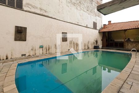 Casa à venda com 380m², 4 quartos e 8 vagasPiscina
