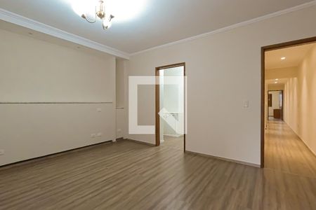 Casa à venda com 380m², 4 quartos e 8 vagasSuíte 1