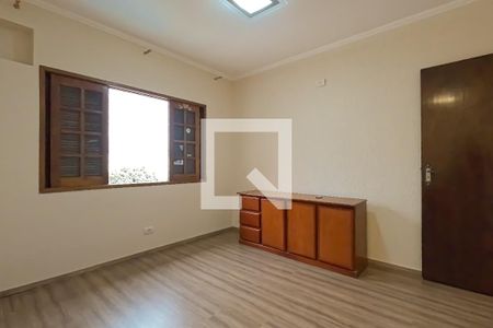 Casa à venda com 380m², 4 quartos e 8 vagasSuíte 3