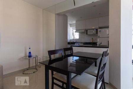 Apartamento para alugar com 56m², 2 quartos e 2 vagas Apartamento para alugar com 56m², 2 quartos e 2 vagasCozinha