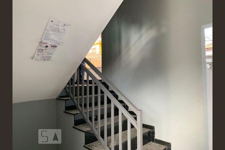 Apartamento à venda com 40m², 1 quarto e sem vaga Apartamento à venda com 40m², 1 quarto e sem vagaEscada