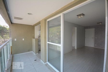Apartamento à venda com 62m², 2 quartos e 1 vagaVaranda