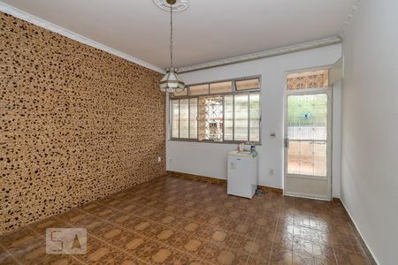 Sala de casa à venda com 3 quartos, 280m² em Irajá, Rio de Janeiro