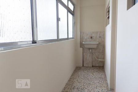 Área de serviço de apartamento para alugar com 2 quartos, 80m² em Aclimação, São Paulo