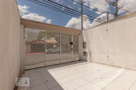 Garagem de casa para alugar com 3 quartos, 120m² em Jardim Danfer, São Paulo