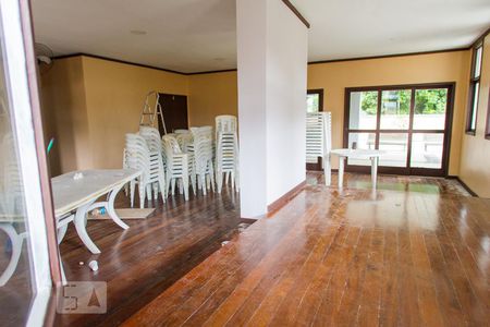 Apartamento à venda com 70m², 2 quartos e 1 vaga Apartamento à venda com 70m², 2 quartos e 1 vagaÁrea Comum - Salão de festas