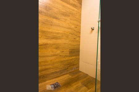 Apartamento à venda com 70m², 2 quartos e 1 vaga Apartamento à venda com 70m², 2 quartos e 1 vagaBanheiro Social