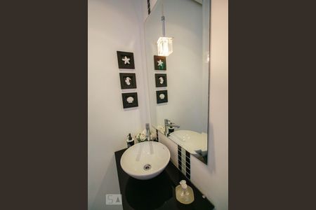 Apartamento para alugar com 200m², 3 quartos e 4 vagas Apartamento para alugar com 200m², 3 quartos e 4 vagasLavabo