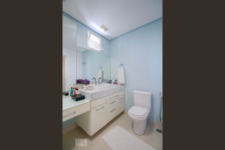 Apartamento para alugar com 200m², 3 quartos e 4 vagas Apartamento para alugar com 200m², 3 quartos e 4 vagasBanheiro do quarto 3