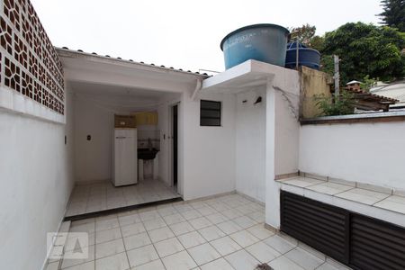 Casa à venda com 100m², 2 quartos e 1 vagaQuintal
