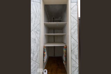 Casa à venda com 100m², 2 quartos e 1 vagaBanheiro