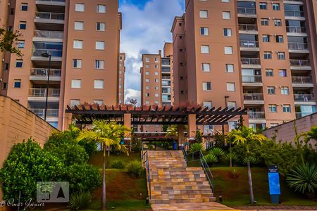 Apartamento à venda com 76m², 2 quartos e 2 vagasFachada