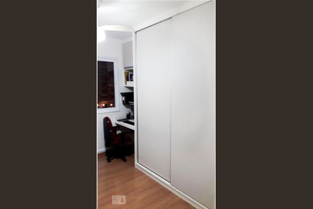 Quarto de apartamento à venda com 2 quartos, 76m² em Jardim das Cerejeiras, Campinas