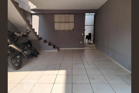 Garagem  de casa à venda com 2 quartos, 140m² em Saúde, São Paulo