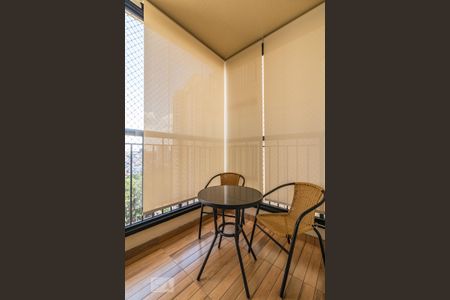 Apartamento à venda com 69m², 2 quartos e 1 vaga Apartamento à venda com 69m², 2 quartos e 1 vagaVaranda