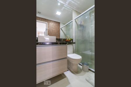 Apartamento à venda com 69m², 2 quartos e 1 vaga Apartamento à venda com 69m², 2 quartos e 1 vagaBanheiro da Suíte